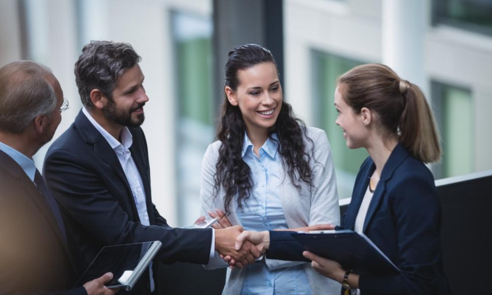 Trabajo y liderazgo colaborativo en tiempo híbrido 